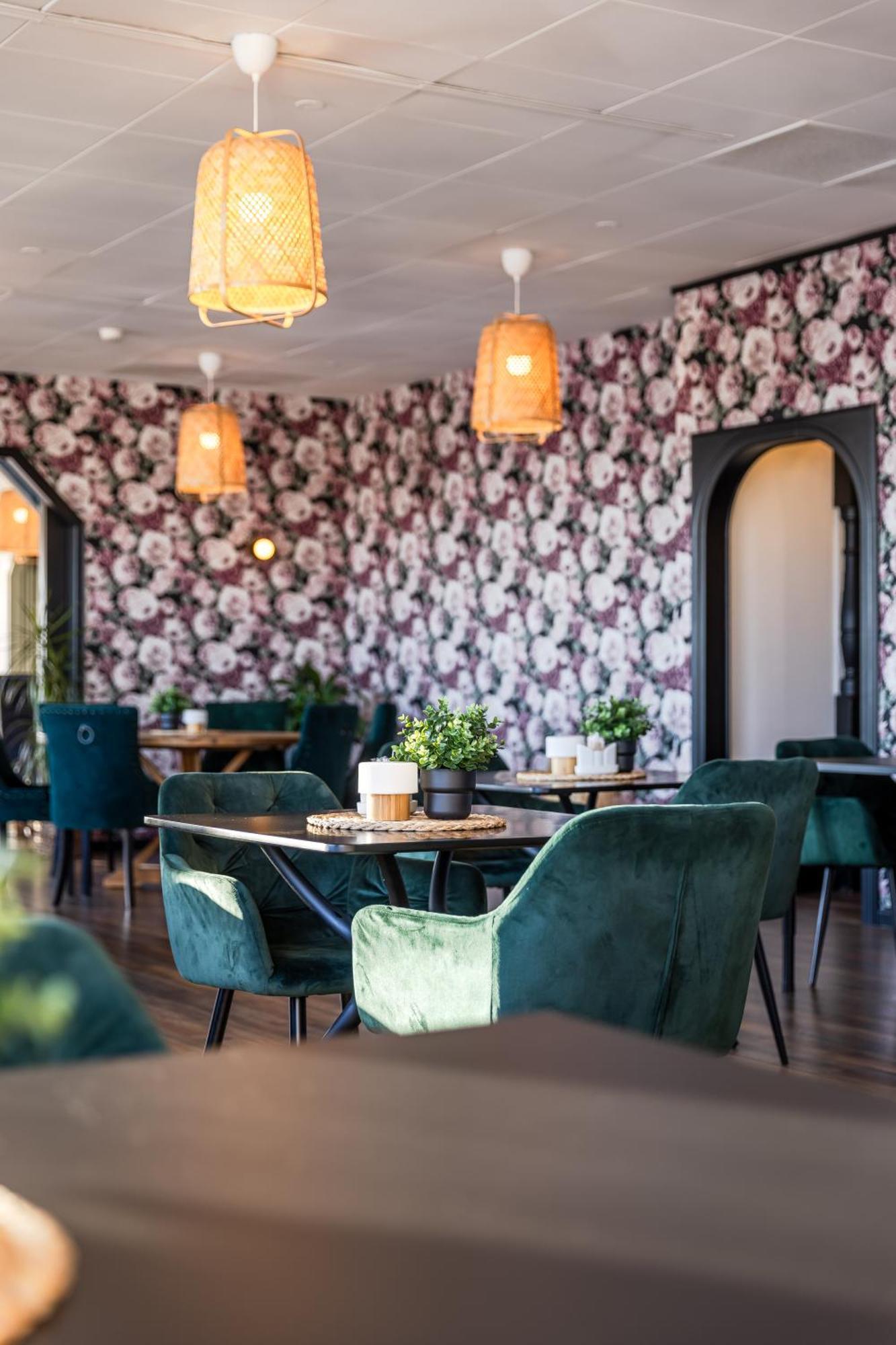 Hotell Kung Goesta By First Mora Exterior foto