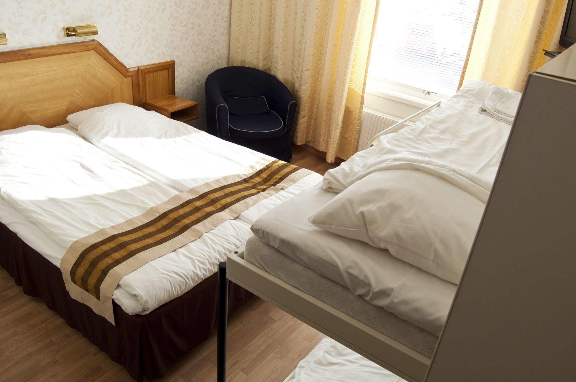 Hotell Kung Goesta By First Mora Exterior foto